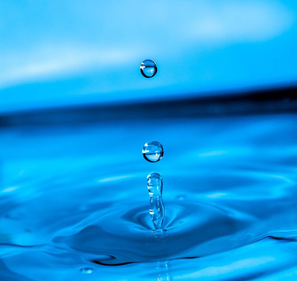 drop, nature, splash, impact, ripples, water, ripple effect, waves, macro, drip, liquid, surface tension, surface, water surface, droplet, drop of water, close up, blue